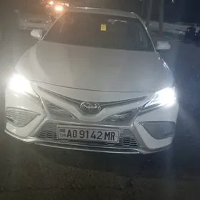 Toyota Camry 2021