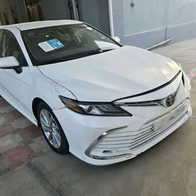 Toyota Camry 2022