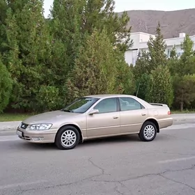 Toyota Camry 2000