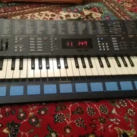 Yamaha PSR 689