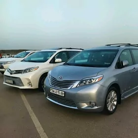 Toyota Sienna 2010