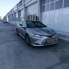 Toyota Camry 2022