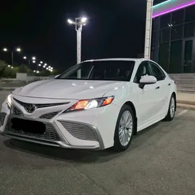 Toyota Camry 2020
