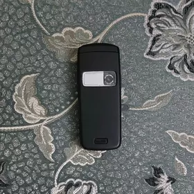 Original prastoý telefon