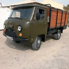 UAZ Profi 1980