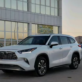 Toyota Highlander 2022