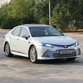 Toyota Camry 2020
