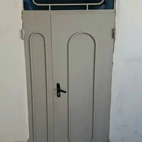 Дверь