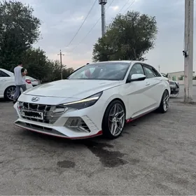 Hyundai Elantra 2022