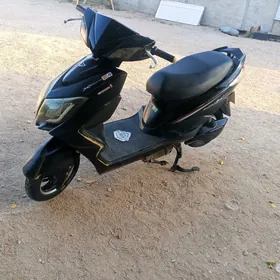 sukuter tokly
