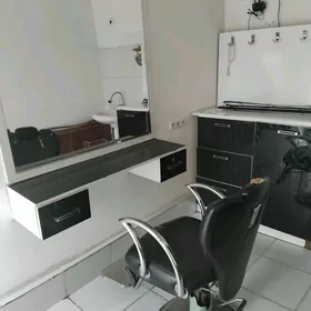 Dellekhana salon