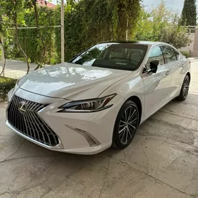 Lexus ES 350 2022