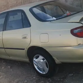 Toyota Carina 1993