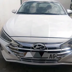 Hyundai Elantra 2019
