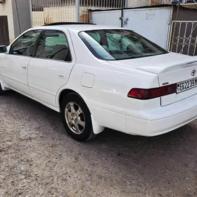 Toyota Camry 1998