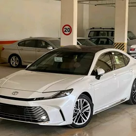 Toyota Camry 2025