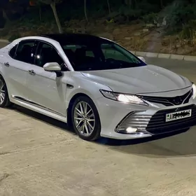 Toyota Camry 2018