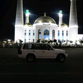 Mitsubishi Pajero 1992