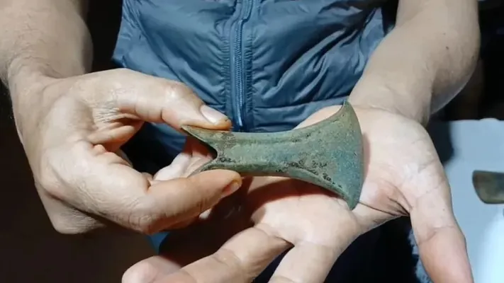 Kalimantan adasynda meteoritden galan gadymy palta tapyldy
