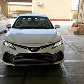 Toyota Camry 2020