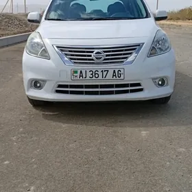 Nissan Versa 2013
