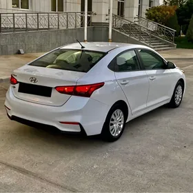Hyundai Accent 2022