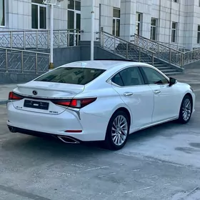 Lexus ES 350 2019