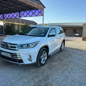 Toyota Highlander 2016
