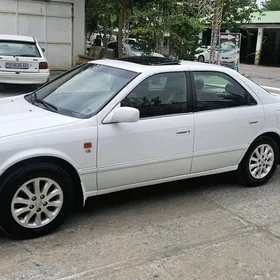 Toyota Camry 2000