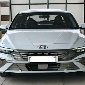 Hyundai Elantra 2024