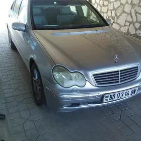 Mercedes-Benz C250 2003