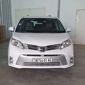 Toyota Sienna 2018