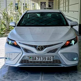 Toyota Camry 2022