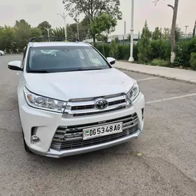 Toyota Highlander 2019