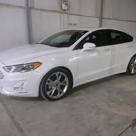 Ford Fusion 2020