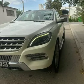 Mercedes-Benz ML350 2012