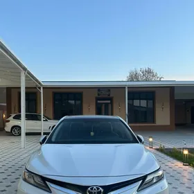 Toyota Camry 2024