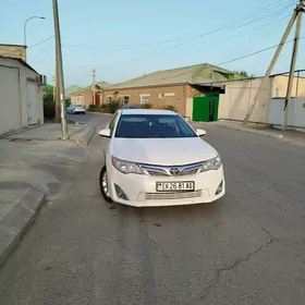 Toyota Camry 2012