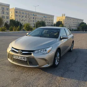 Toyota Camry 2017