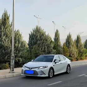 Toyota Camry 2018