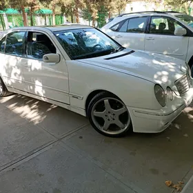Mercedes-Benz E500 2000