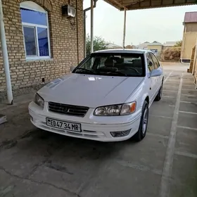 Toyota Camry 2001
