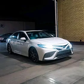 Toyota Camry 2020