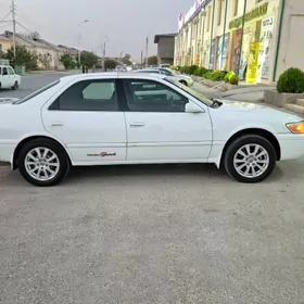 Toyota Camry 1999