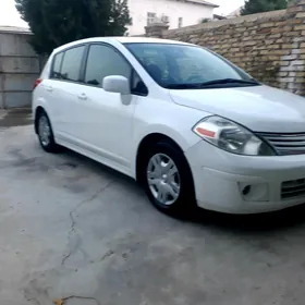 Nissan Versa 2010
