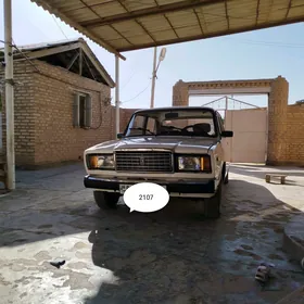 Lada 2107 2024