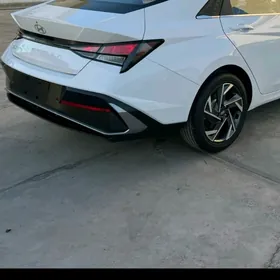 Hyundai Elantra GT 2025