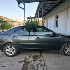 Toyota Camry 2004
