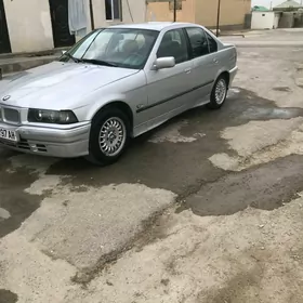 BMW 320 1992