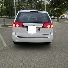 Toyota Sienna 2009